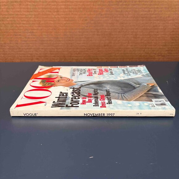 Vogue magazine November 1997 - Stella Tennant - Picture 3 of 3